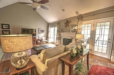 4514 Saratoga Hill Rd Louisville, KY 402