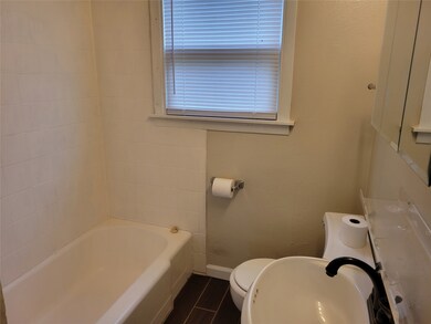 1319 Beverly St unit 1/2, Houston, TX 77008 - photo 5