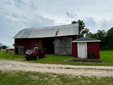 7727ELoop-Barn