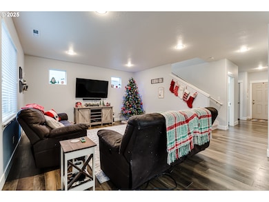 4685 Glacier Meadows Loop, Springfield, OR 97478 - photo 4