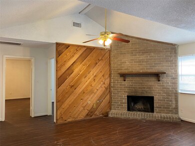 212 Quaker Dr unit A3, Friendswood, TX 77546 - photo 3