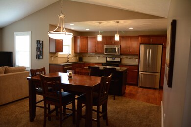Kitchen_Dining