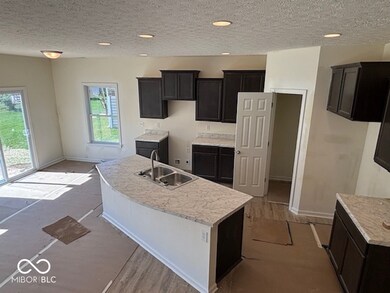 3709 Berkdale Dr, Columbus, IN 47203 - photo 2