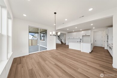 723 S Davis St unit 103, Buckley, WA 98321 - photo 7