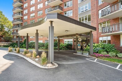 Imperial Towers unit 415, Chestnut Hill, MA 02467 - photo 3