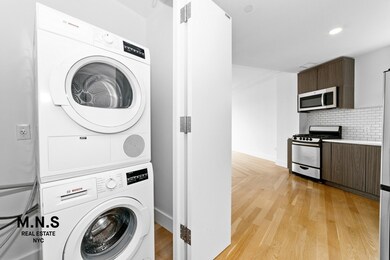 The Silver Star unit 7-Q, Long Island City, NY 11101 - photo 4