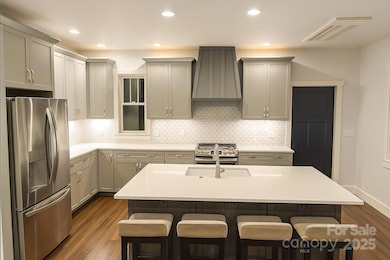 High end with newer appliances