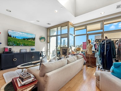 1406 Columbus St unit 303, Houston, TX 77019 - photo 4