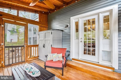 3416 Doe Run Ct, Herndon, VA 20171 - photo 3