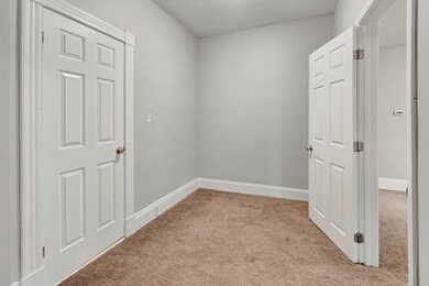 27 Puffer St unit 27, Lowell, MA 01851 - photo 6