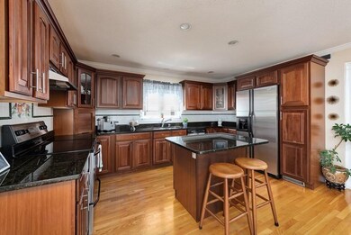 7 Shamrock St, Peabody, MA 01960 - photo 5