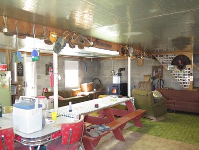 MAIN ROOM