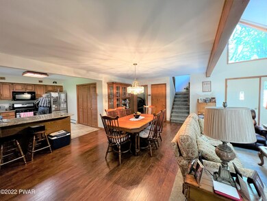 802 Kinglet Ct, Lords Valley, PA 18428 - photo 6