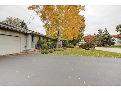 78 Foxglove Dr, Cranston, RI 02920 - photo 2