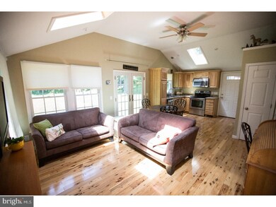 911 Saint Andrews Dr, Malvern, PA 19355 - photo 3