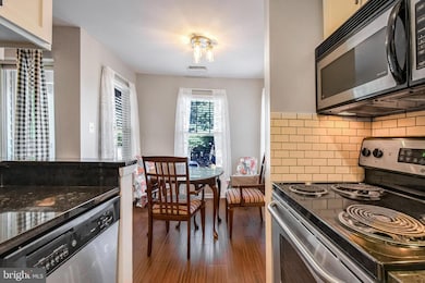 1785 Jonathan Way unit 1785-C, Reston, VA 20190 - photo 4