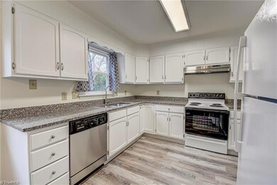 115 S Mendenhall St unit C, Greensboro, NC 27403 - photo 6