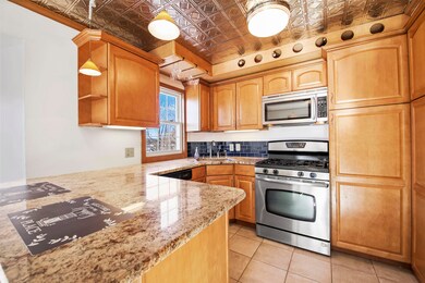 95 Cannongate III unit 3, Nashua, NH 03063 - photo 2