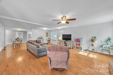 227 W 27th St, Newton, NC 28658 - photo 5