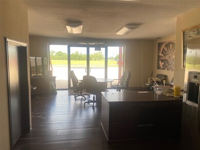 8802 Belcher Rd, Manvel, TX 77578 - photo 5