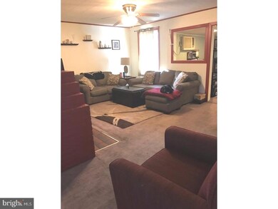 33 Young Birch Rd, Levittown, PA 19057 - photo 6