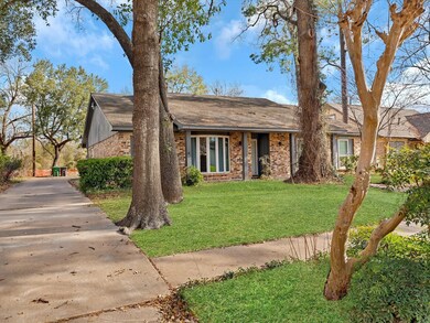 5922 Par Four Dr, Houston, TX 77088 - photo 3