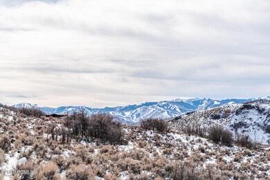 1280 Canyon Gate Road Park-002-047-1280