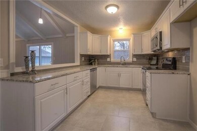 New cabinets, upgraded granite is beautiful, plus 