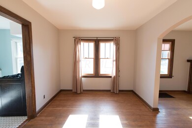 563 Richards Rd, Columbus, OH 43214 - photo 7