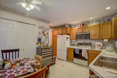 2014 Tall Meadow St NE unit 3, Grand Rapids, MI 49505 - photo 3