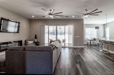 Denovan-1053MontroseDr-12