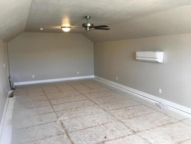 1 BONUS ROOM