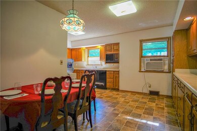 Eat-In Area of Kitchen