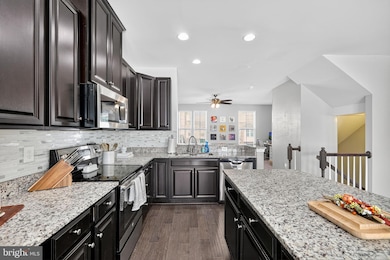 10789 Hinton Way, Manassas, VA 20112 - photo 3