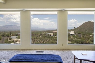 LR picture windows
