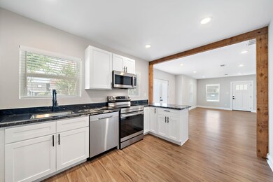 1823 Studewood St, Houston, TX 77008 - photo 6