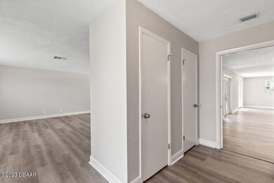 367 Fordham Dr, Daytona Beach, FL 32118 - photo 4