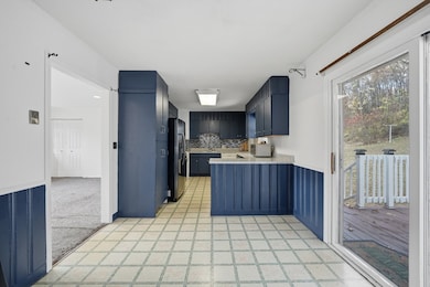 723 Florence Rd, Florence, MA 01062 - photo 3