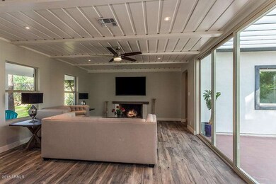 2441 E Mitchell-6