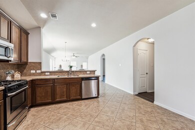 381 Hannah Ln, Alvin, TX 77511 - photo 7