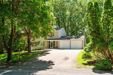 19555 Shady Hills Rd, Excelsior, MN 55331 - photo 4