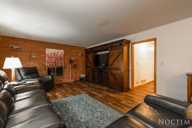 302 West Boulevard Ave-17