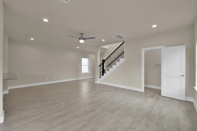 6615 Knox St, Houston, TX 77091 - photo 7