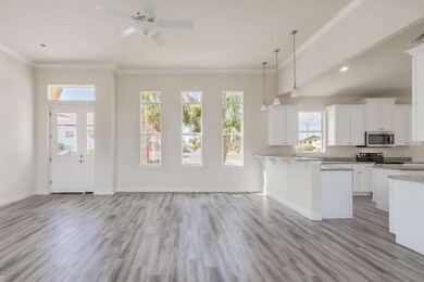 155 S 8th St