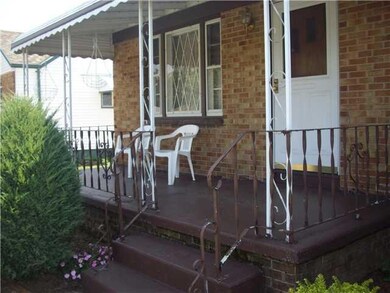 Exterior Front Front Porch
