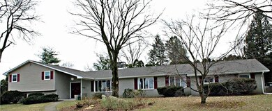 1467 Colgate Dr, Bethlehem, PA 18017 - photo 2