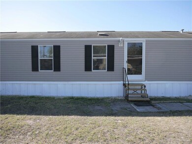 221 E Meandering Way, Pharr, TX 78577 - photo 2