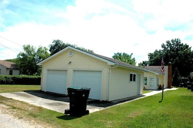 3105 Appleton Ave, Parsons, KS 67357 - photo 3