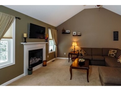 26 Collins Cir, Rochester, NH 03867 - photo 4