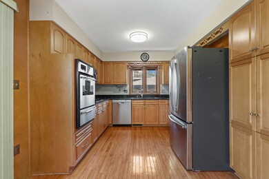 4212 Cedarwood Ln, Matteson, IL 60443 - photo 5